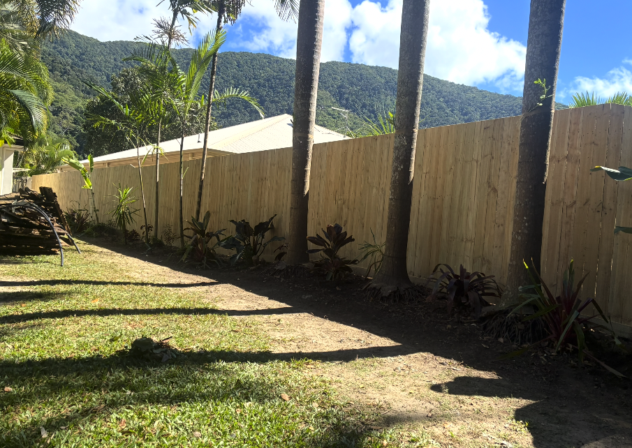 Timber Fencing — Cairns